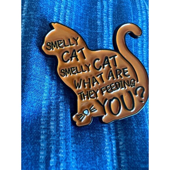 SMELLY CAT FRIENDS Phoebe Enamel Lapel Pin NEW - Picture 2 of 3